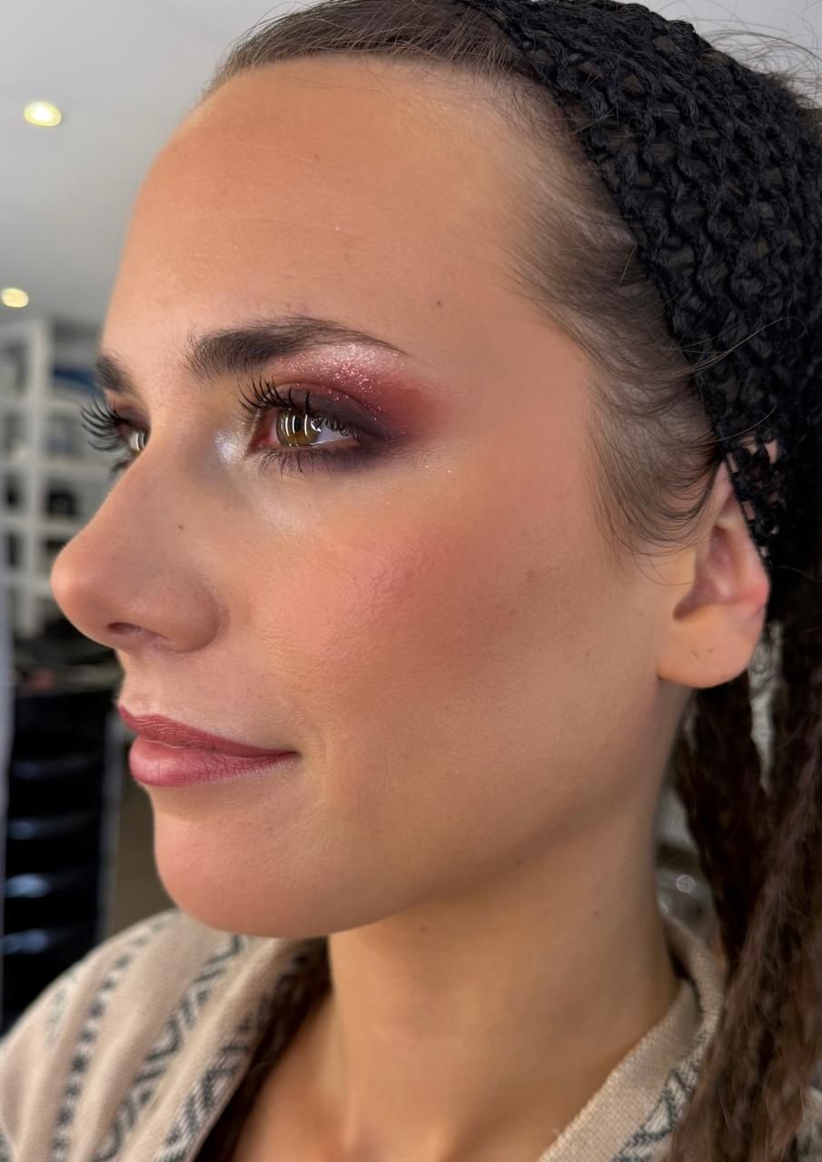 Maquillage lèvres rouge — maquilleuse Nouméa Nouvelle-Calédonie