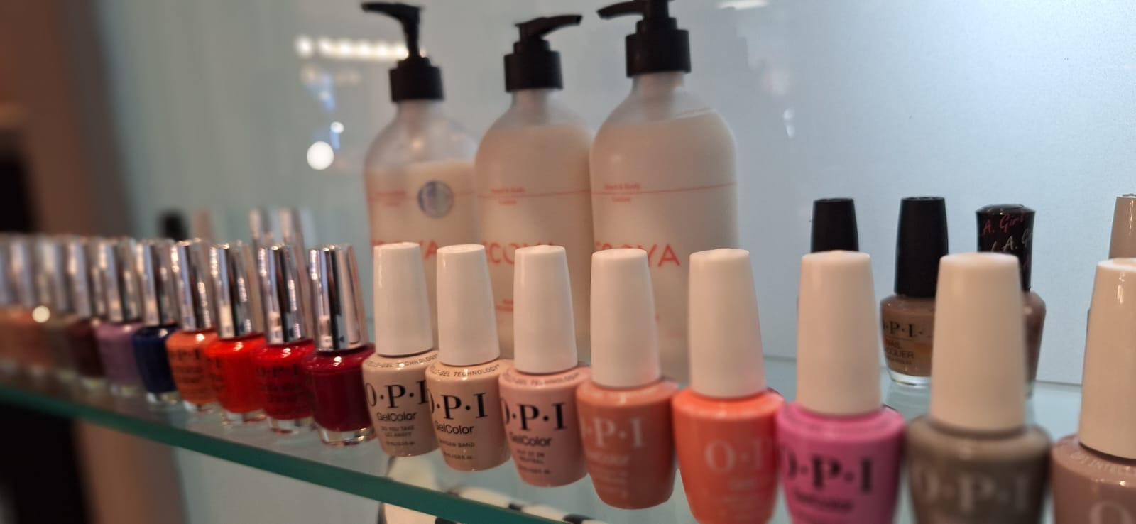 Produits OPI au studio